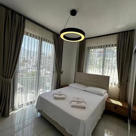 מלון דירות Gercek קיירניה